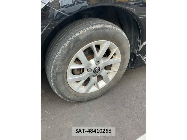 Nissan NOTE 2014-02 7618867-8
