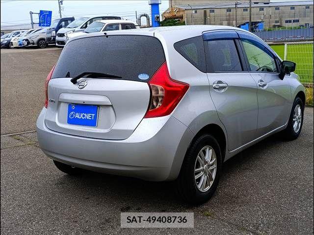 Nissan NOTE 2015-05 7618868-2
