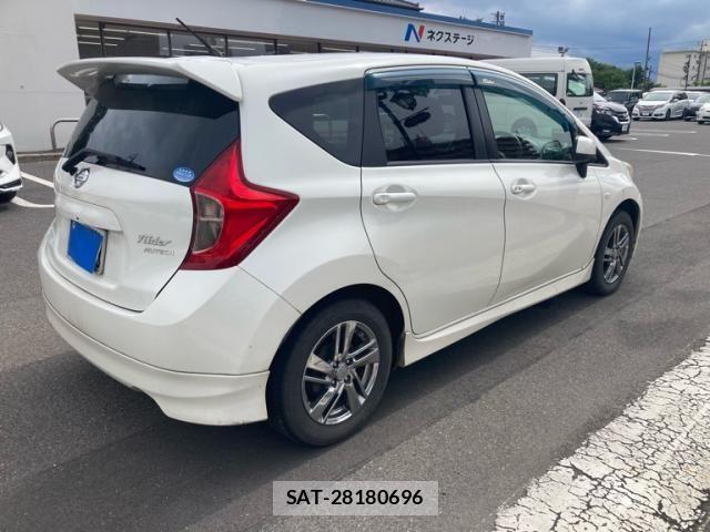 Nissan NOTE 2013-09 7726672-4
