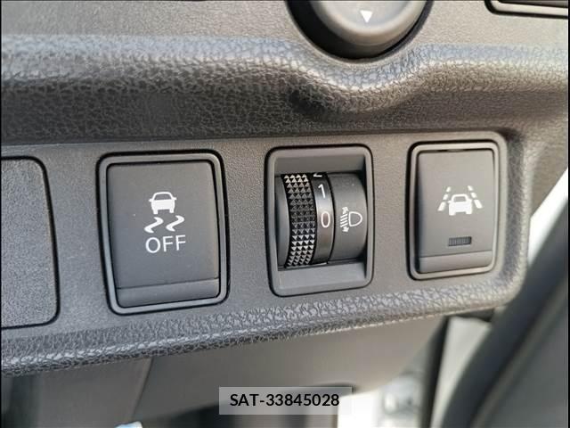 Nissan NOTE 2019-03 7726670-12