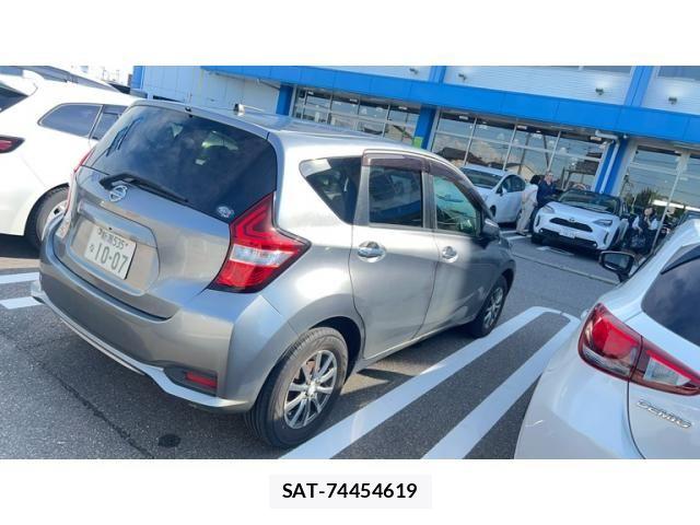 Nissan NOTE 2018-05 7878471-2