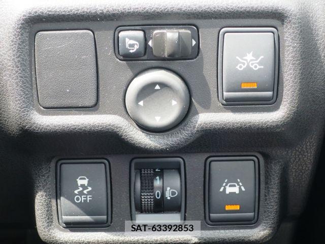 Nissan NOTE 2015-10 7903165-16