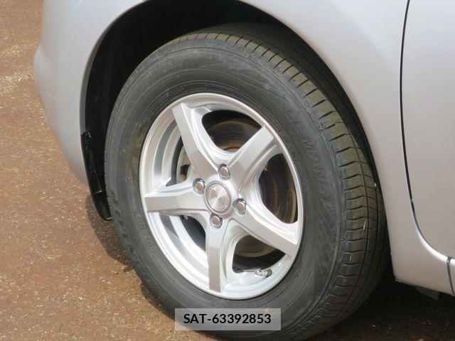 Nissan NOTE 2015-10 7903165-23