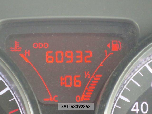 Nissan NOTE 2015-10 7903165-27