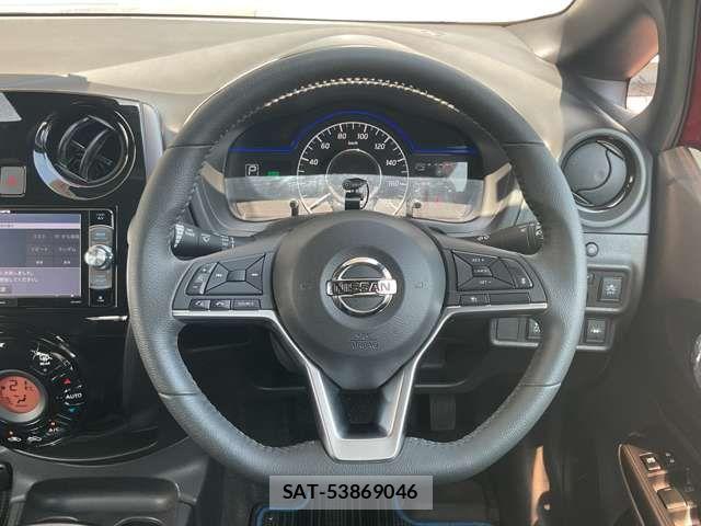 Nissan NOTE 2018-08 7963054-5