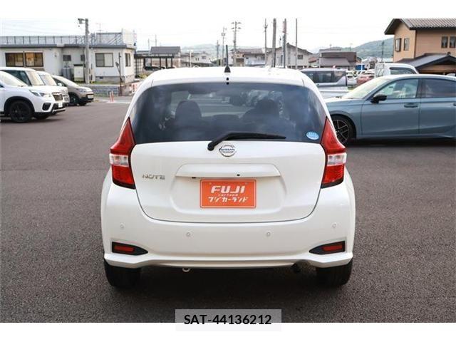 Nissan NOTE 2019-04 7963053-13