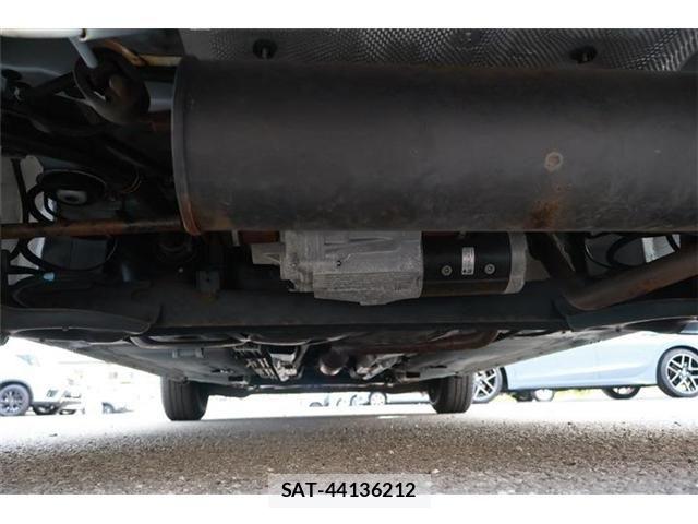 Nissan NOTE 2019-04 7963053-16