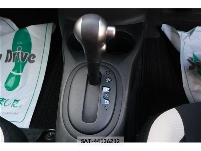 Nissan NOTE 2019-04 7963053-17
