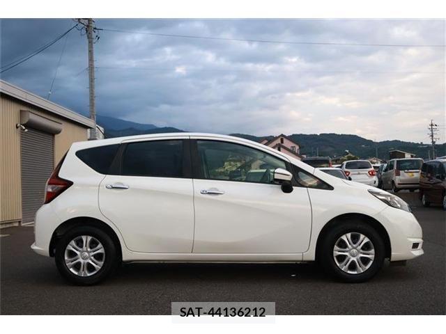 Nissan NOTE 2019-04 7963053-28