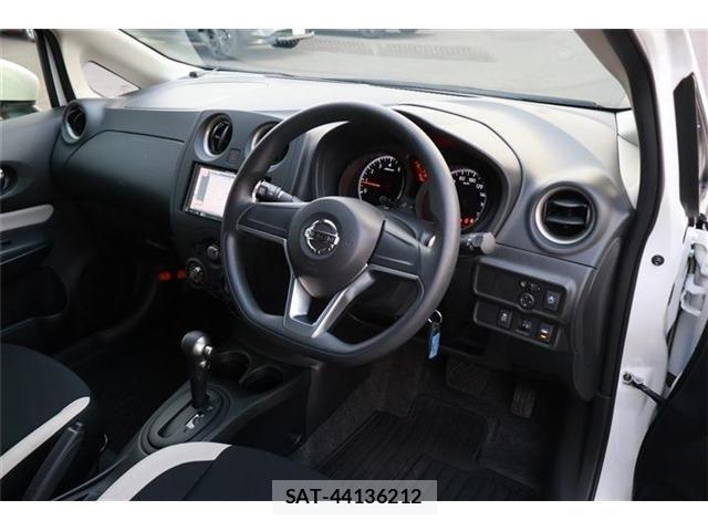 Nissan NOTE 2019-04 7963053-6