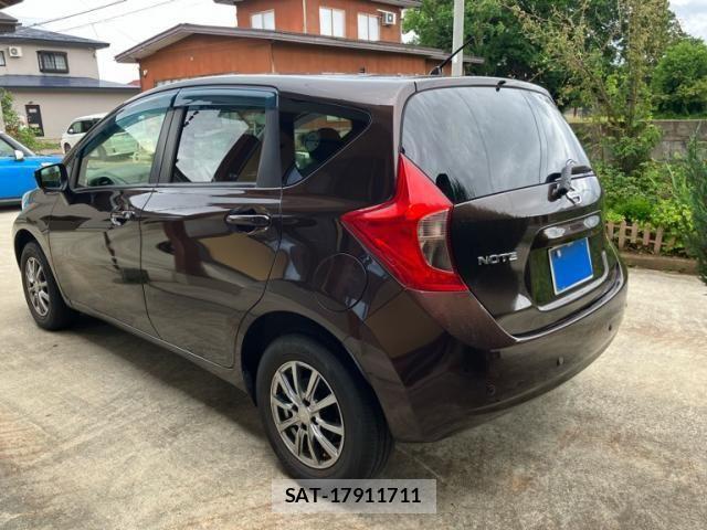 Nissan NOTE 2015-01 8037315-11