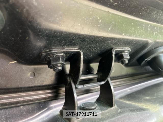 Nissan NOTE 2015-01 8037315-13