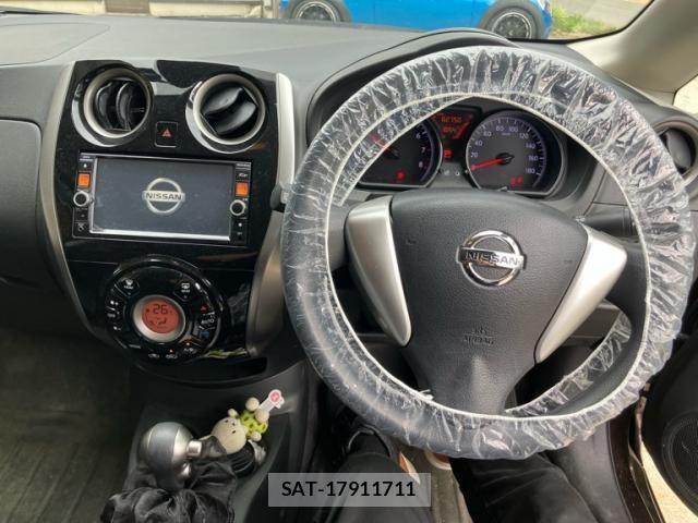 Nissan NOTE 2015-01 8037315-17