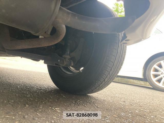 Nissan NOTE 2013-05 8100911-10
