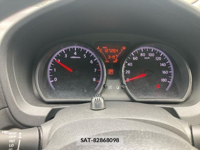 Nissan NOTE 2013-05 8100911-21
