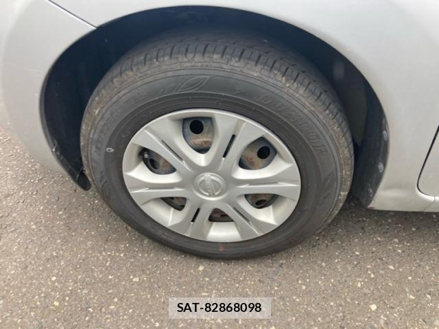 Nissan NOTE 2013-05 8100911-8