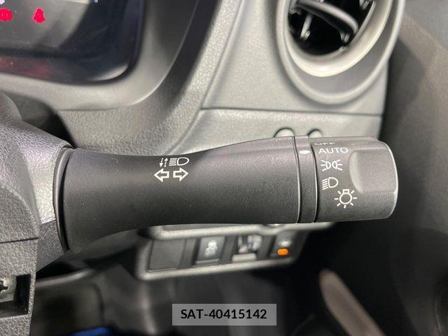 Nissan NOTE 2018-08 8131678-6