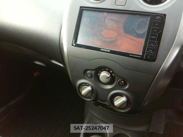 Nissan NOTE 2014-04 8158931-6