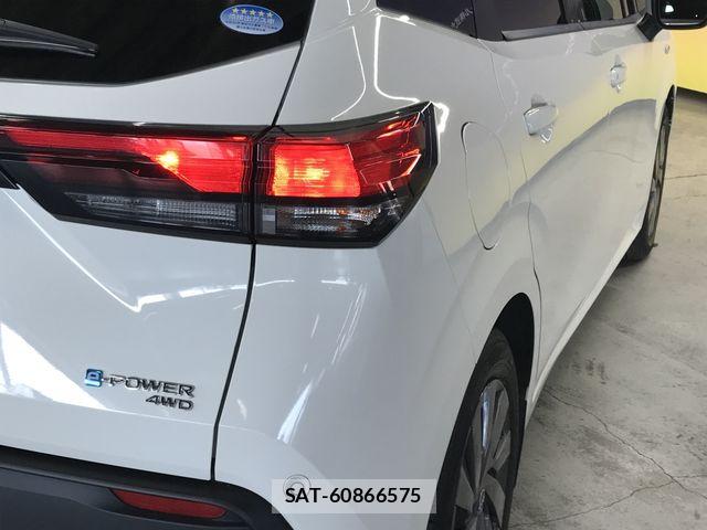 Nissan NOTE 2021-06 8158924-25