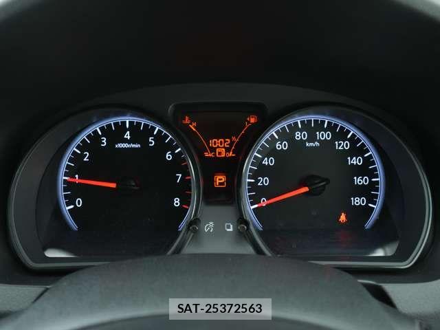 Nissan NOTE 2015-01 8209248-13