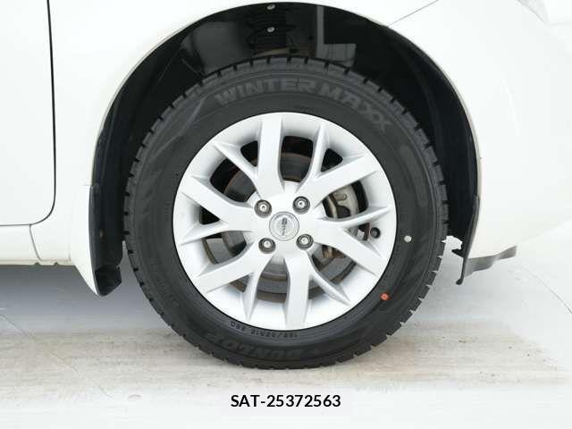 Nissan NOTE 2015-01 8209248-17