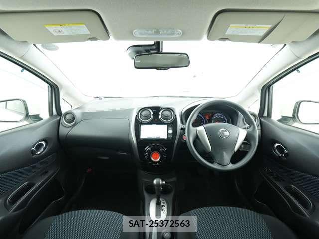 Nissan NOTE 2015-01 8209248-4