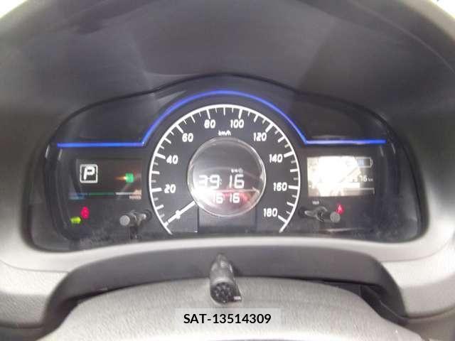 Nissan NOTE 2019-08 8209244-10