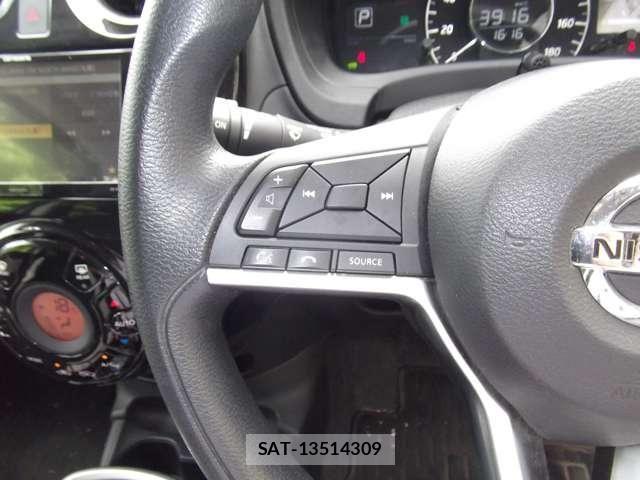 Nissan NOTE 2019-08 8209244-12