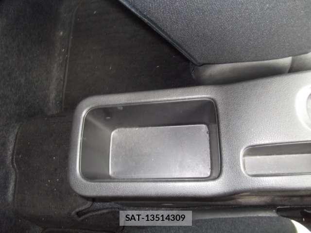 Nissan NOTE 2019-08 8209244-20