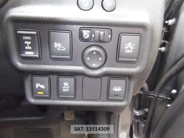 Nissan NOTE 2019-08 8209244-3