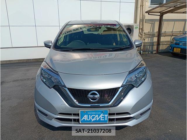 Nissan NOTE 2017-03 8209251-1