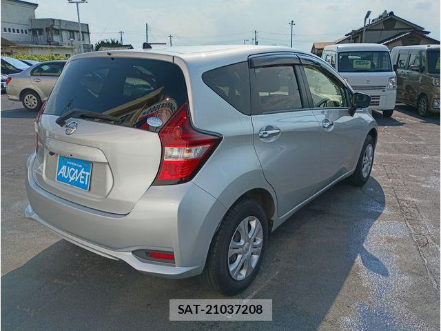 Nissan NOTE 2017-03 8209251-3