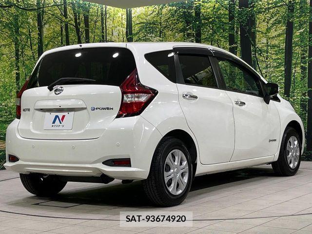 Nissan NOTE 2020-06 8209250-16