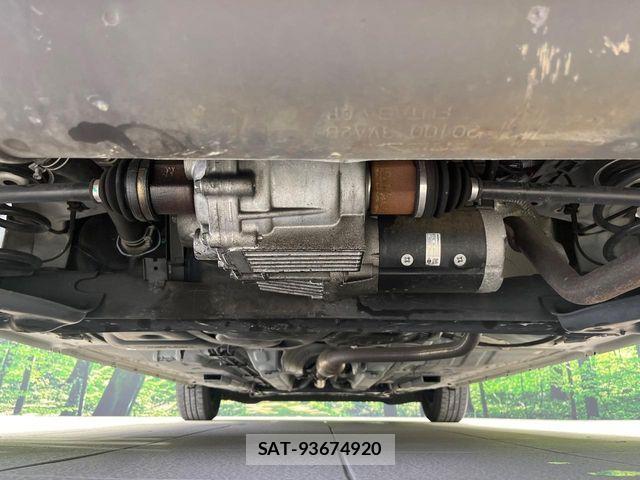 Nissan NOTE 2020-06 8209250-18