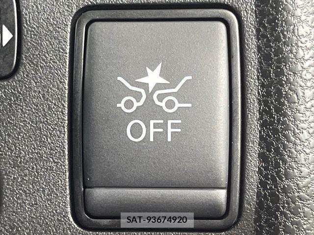 Nissan NOTE 2020-06 8209250-4