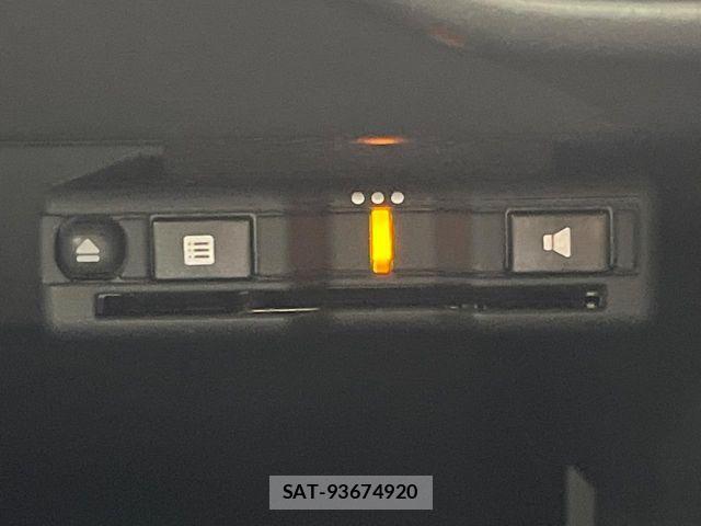 Nissan NOTE 2020-06 8209250-6