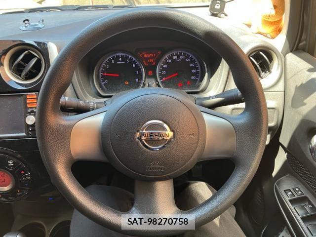 Nissan NOTE 2013-09 8209253-15