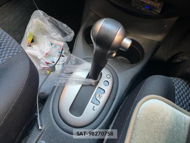 Nissan NOTE 2013-09 8209253-16