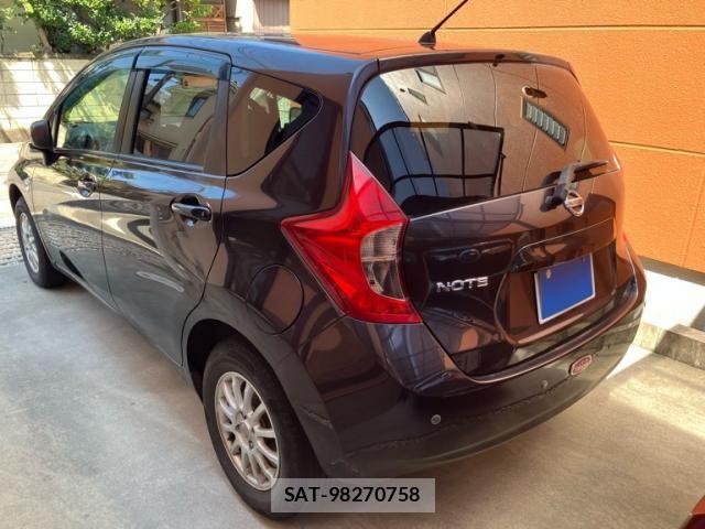 Nissan NOTE 2013-09 8209253-4