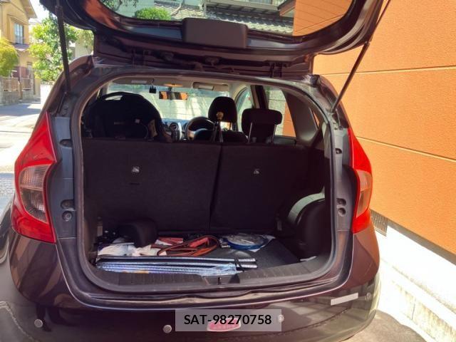 Nissan NOTE 2013-09 8209253-6