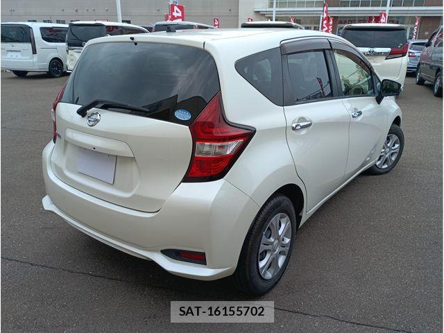 Nissan NOTE 2017-03 8231121-1