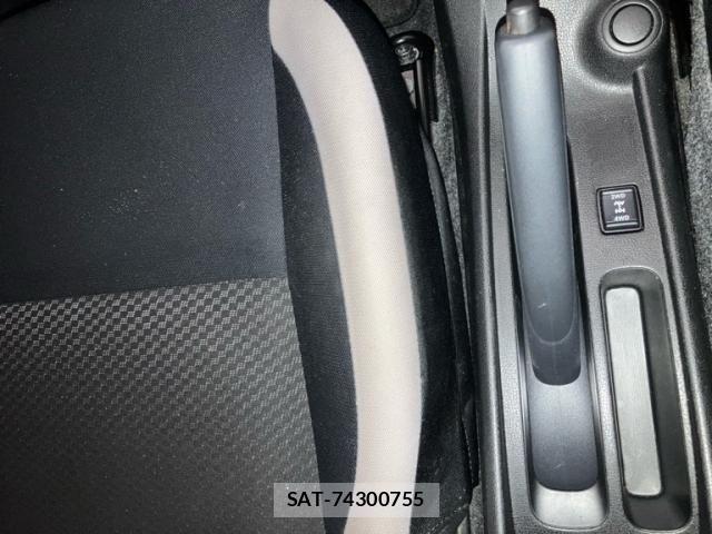 Nissan NOTE 2019-02 8231122-22