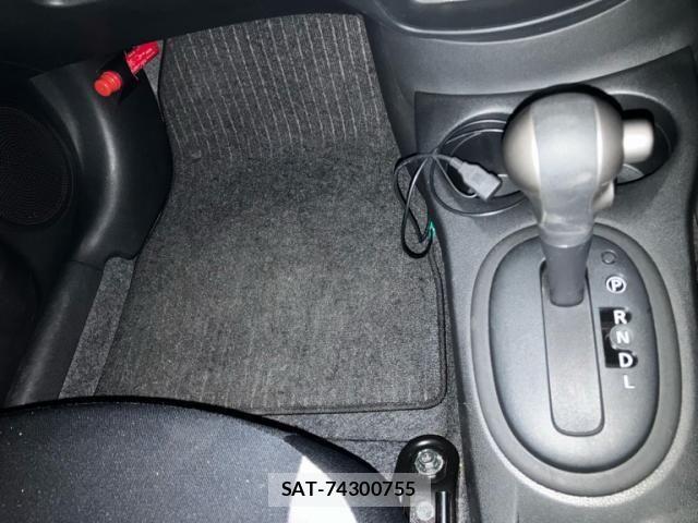 Nissan NOTE 2019-02 8231122-23