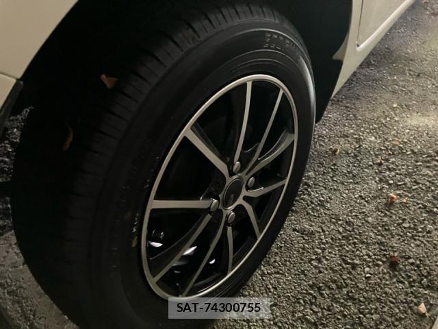 Nissan NOTE 2019-02 8231122-7