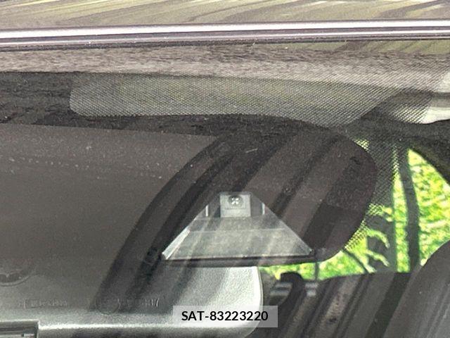Nissan NOTE 2015-09 8231120-4