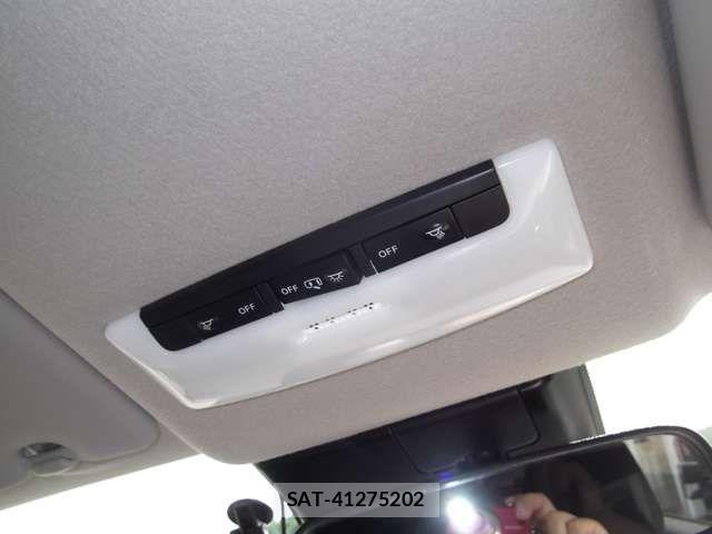 Nissan NOTE 2023-10 8231115-19