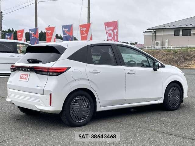 Nissan NOTE 2024-07 8231117-4