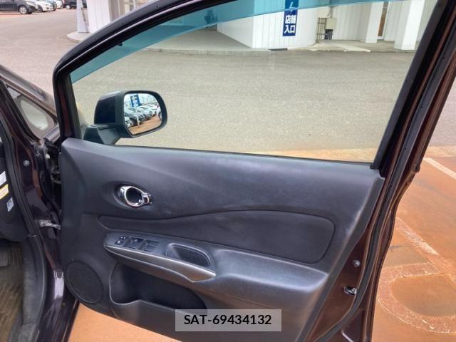 Nissan NOTE 2014-03 8246208-10