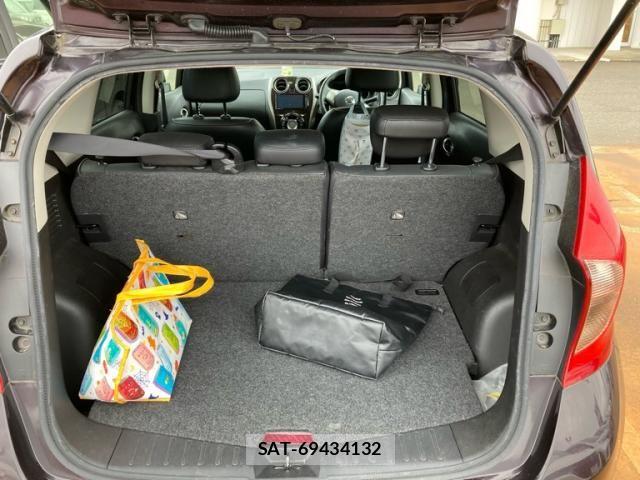 Nissan NOTE 2014-03 8246208-17