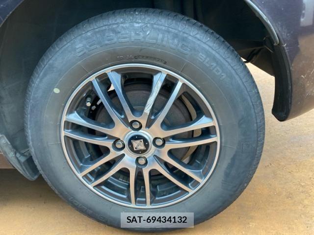 Nissan NOTE 2014-03 8246208-6